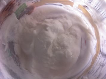 texture and colour of coconut milk